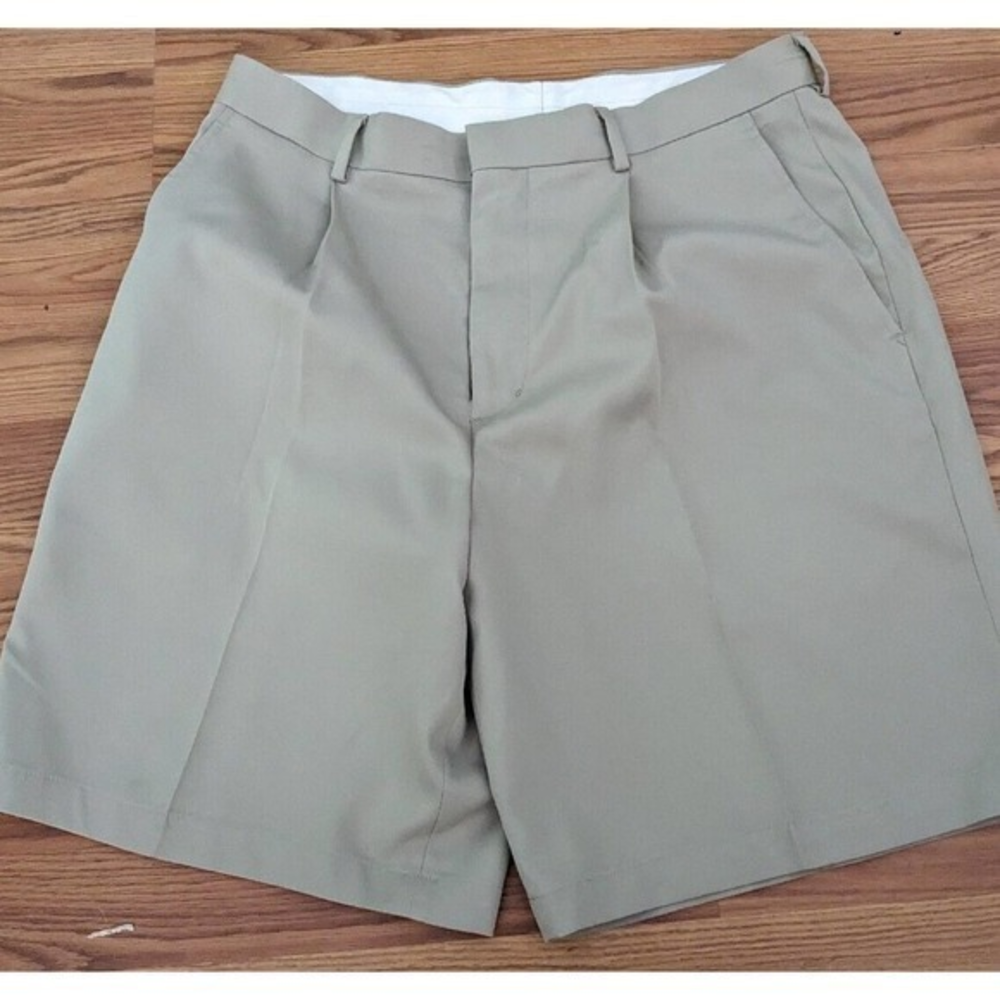 Walter Hagen GOLF Summer lightweight Tan Khaki Pleated To Sz 34